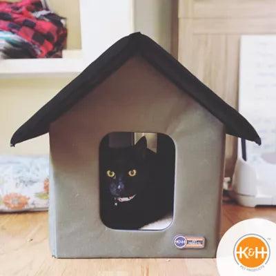 K&H Pet Products Outdoor Cat House, Weatherproof, Insulated Kitty Shelter, Removable Floor Pad